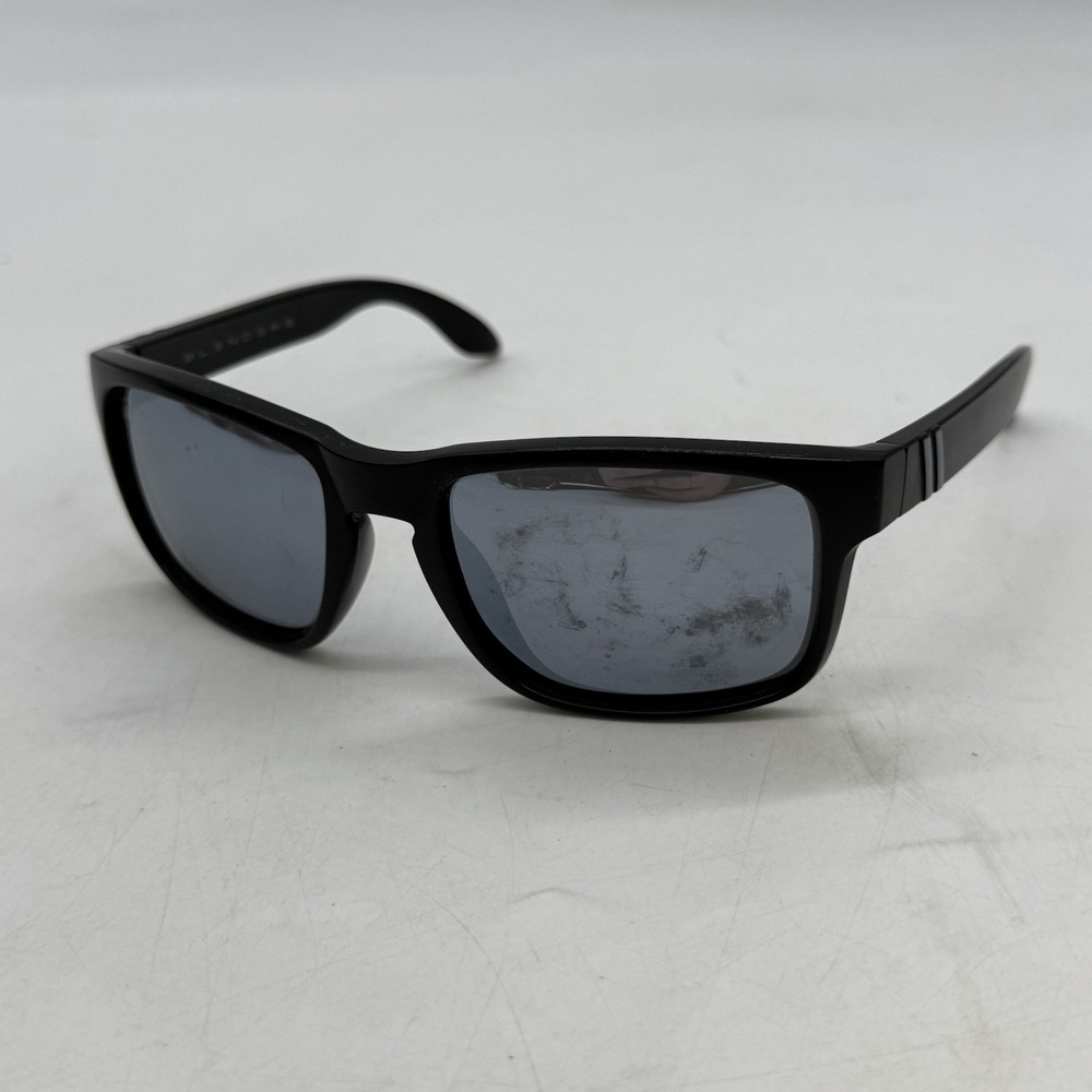 Blenders Mystic Grey Sunglasses Full-Rim Polarized Lenses UV Protection Beach